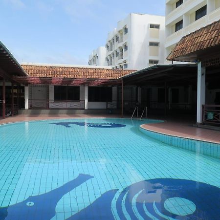 Sea View Resort Hotel & Apartments Kuala Belait Eksteriør billede