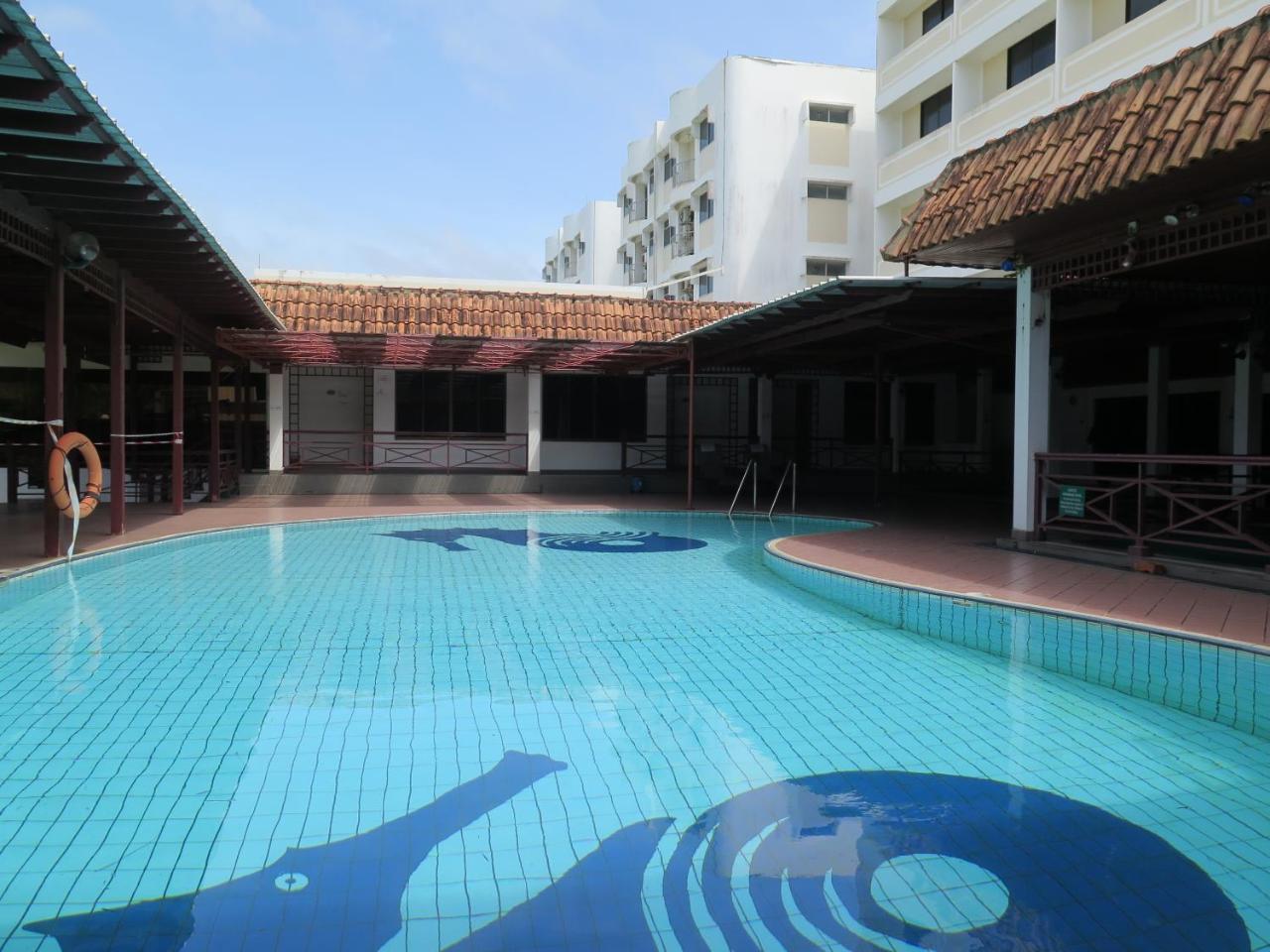 Sea View Resort Hotel & Apartments Kuala Belait Eksteriør billede
