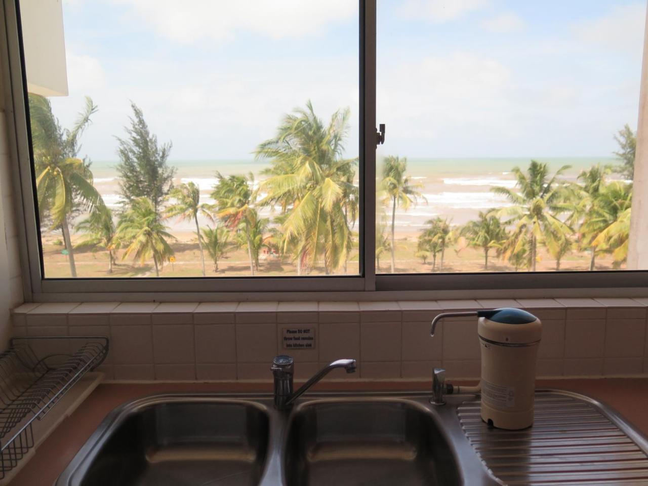 Sea View Resort Hotel & Apartments Kuala Belait Eksteriør billede