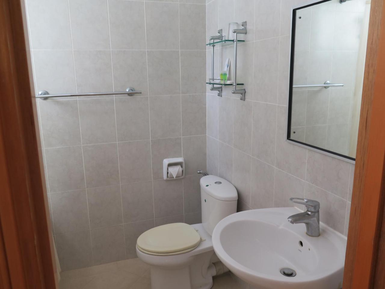 Sea View Resort Hotel & Apartments Kuala Belait Eksteriør billede