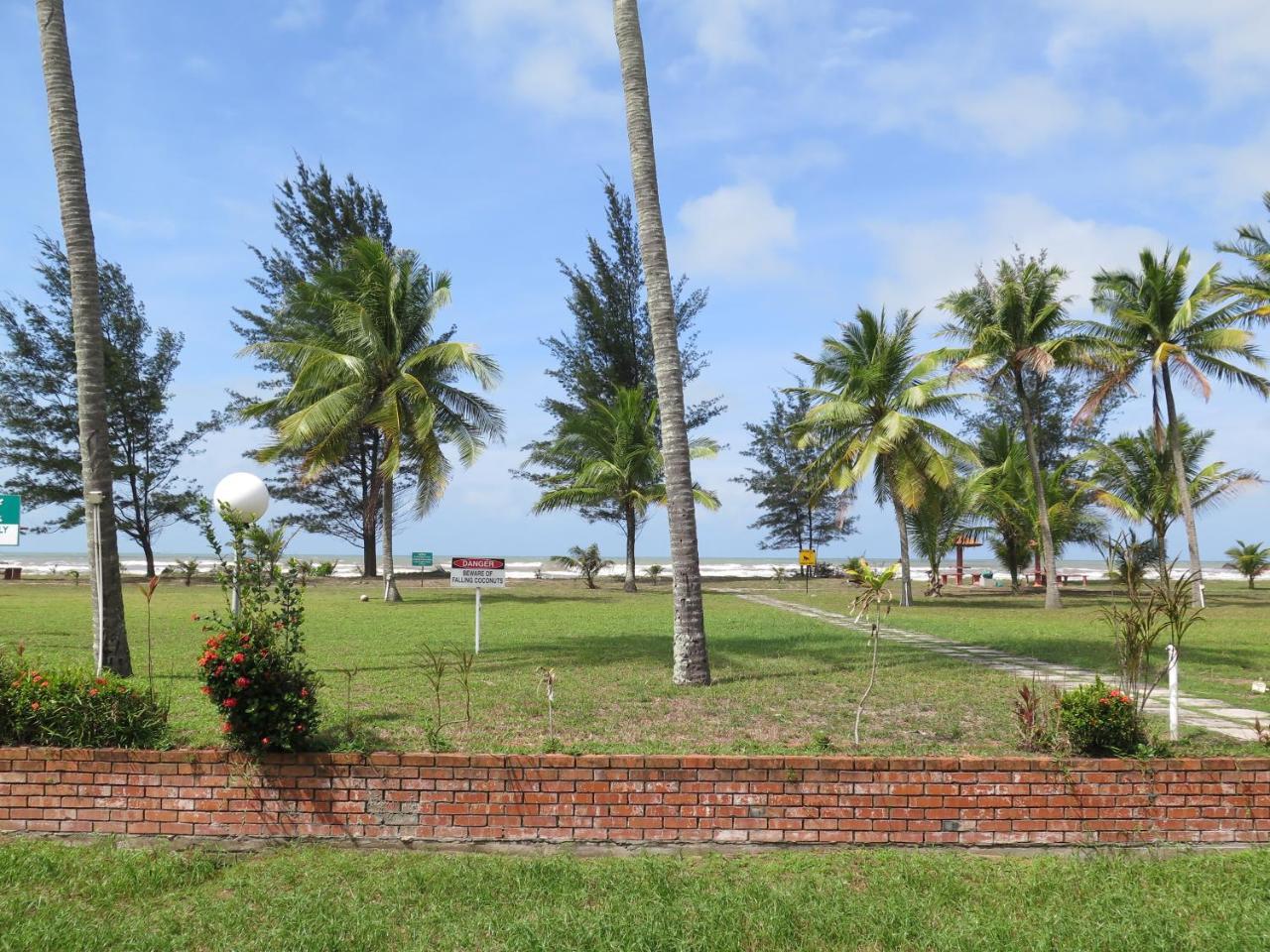 Sea View Resort Hotel & Apartments Kuala Belait Eksteriør billede